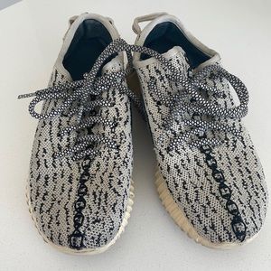 Original Yeezy size 6